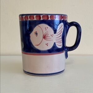 VINTAGE VIETRI CAMPAGNA PESCE MUG ITALY BLUE FISH HAND PAINTED